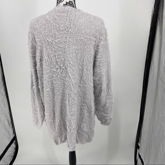 Free People Faux Fur Cardigan super soft silver open front pockets. - Picture 9 of 12